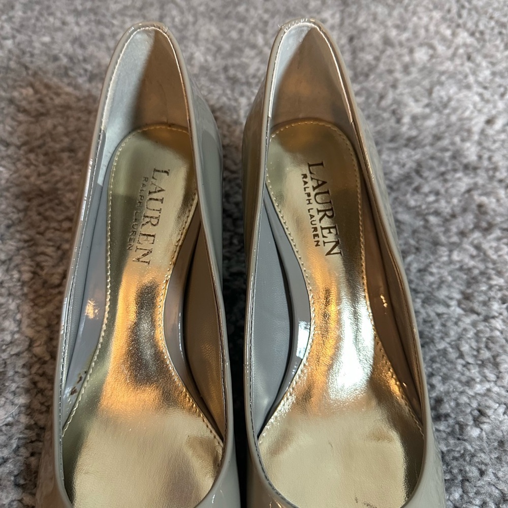 Lauren Ralph Lauren Beige Patent Leather Pumps Size 6 - Picture 4 of 10